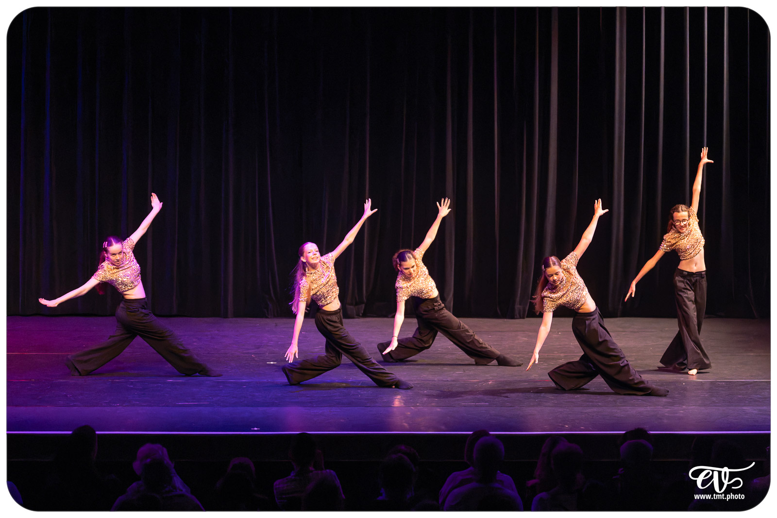 ECOLE DE DANSE CÉCILE ADAMOW